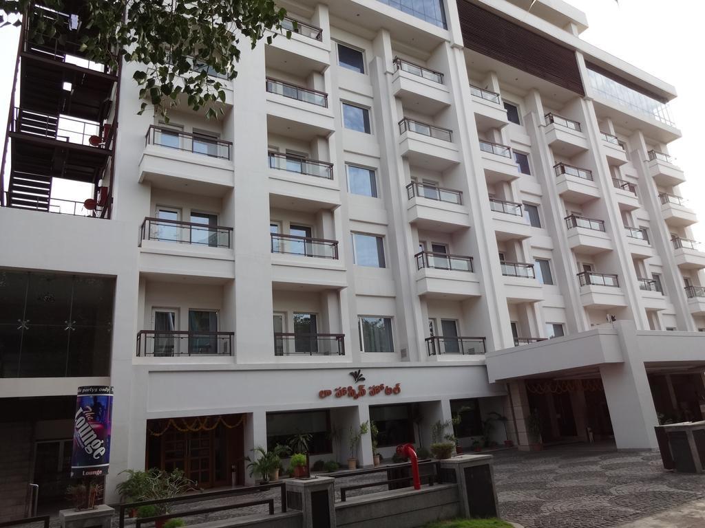La Hospin Hotel Раджамандри Номер фото